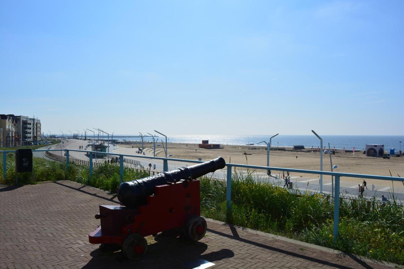 Boulevard Scheveningen Hotel 3*