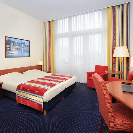 Boulevard Scheveningen Hotel 3*