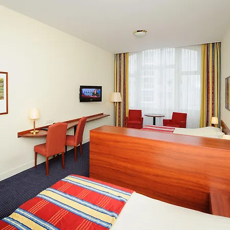 Boulevard Scheveningen Hotel 3*