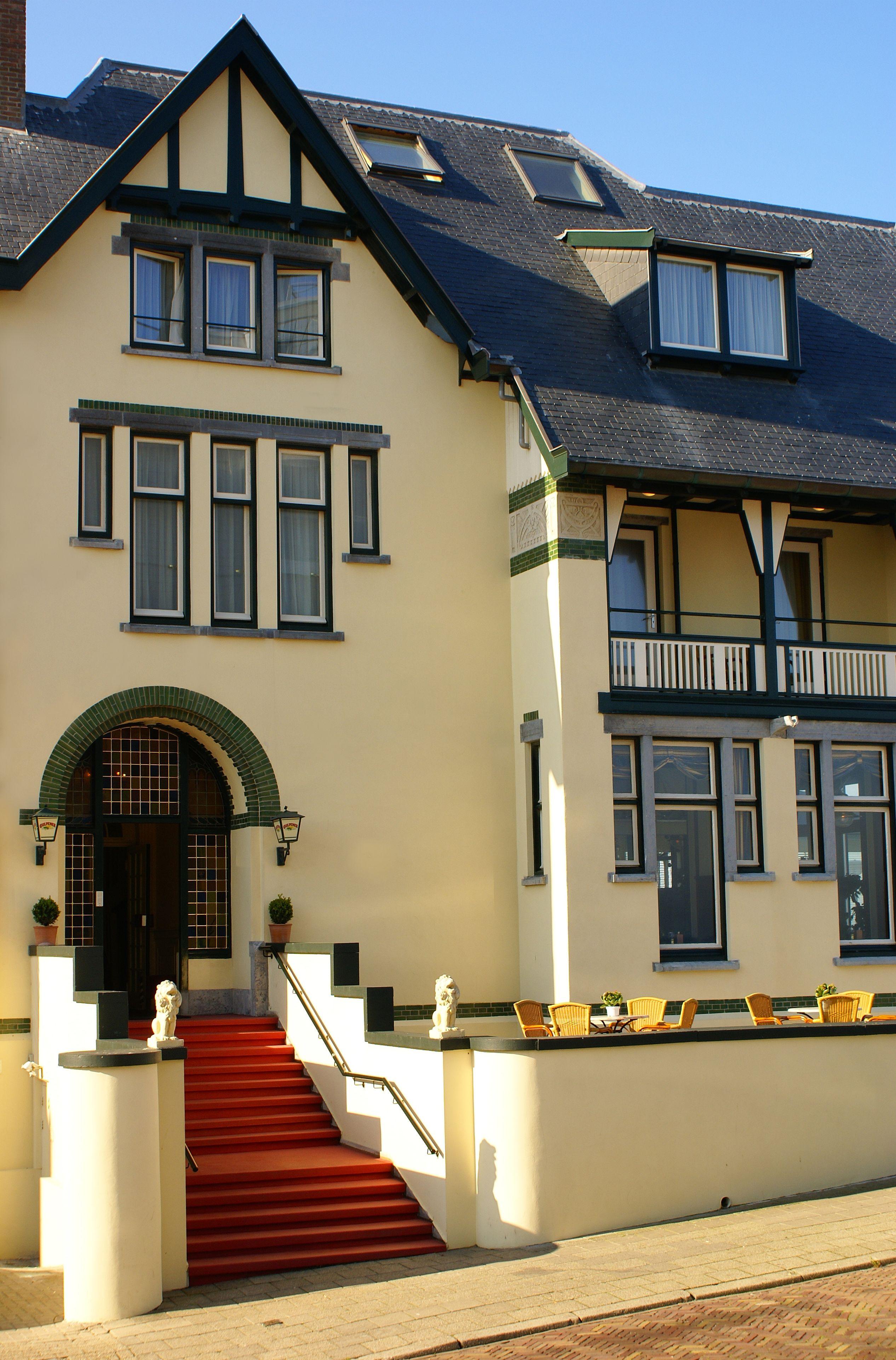 Boulevard Scheveningen Hotel 3*